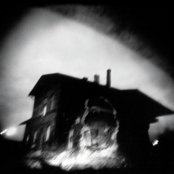 Set Fire To Flames Sings Reign Rebuilder 2022_10_05