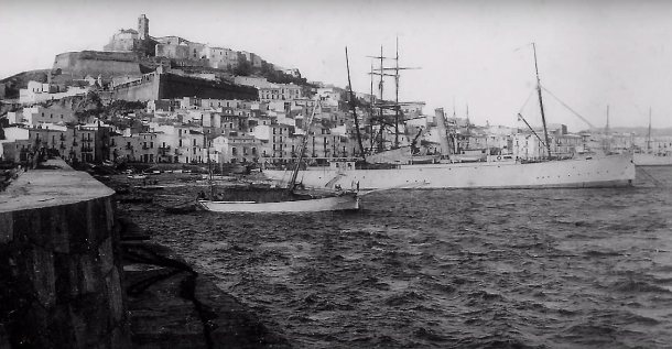 IBIZA PIER OLD OLD DAYS