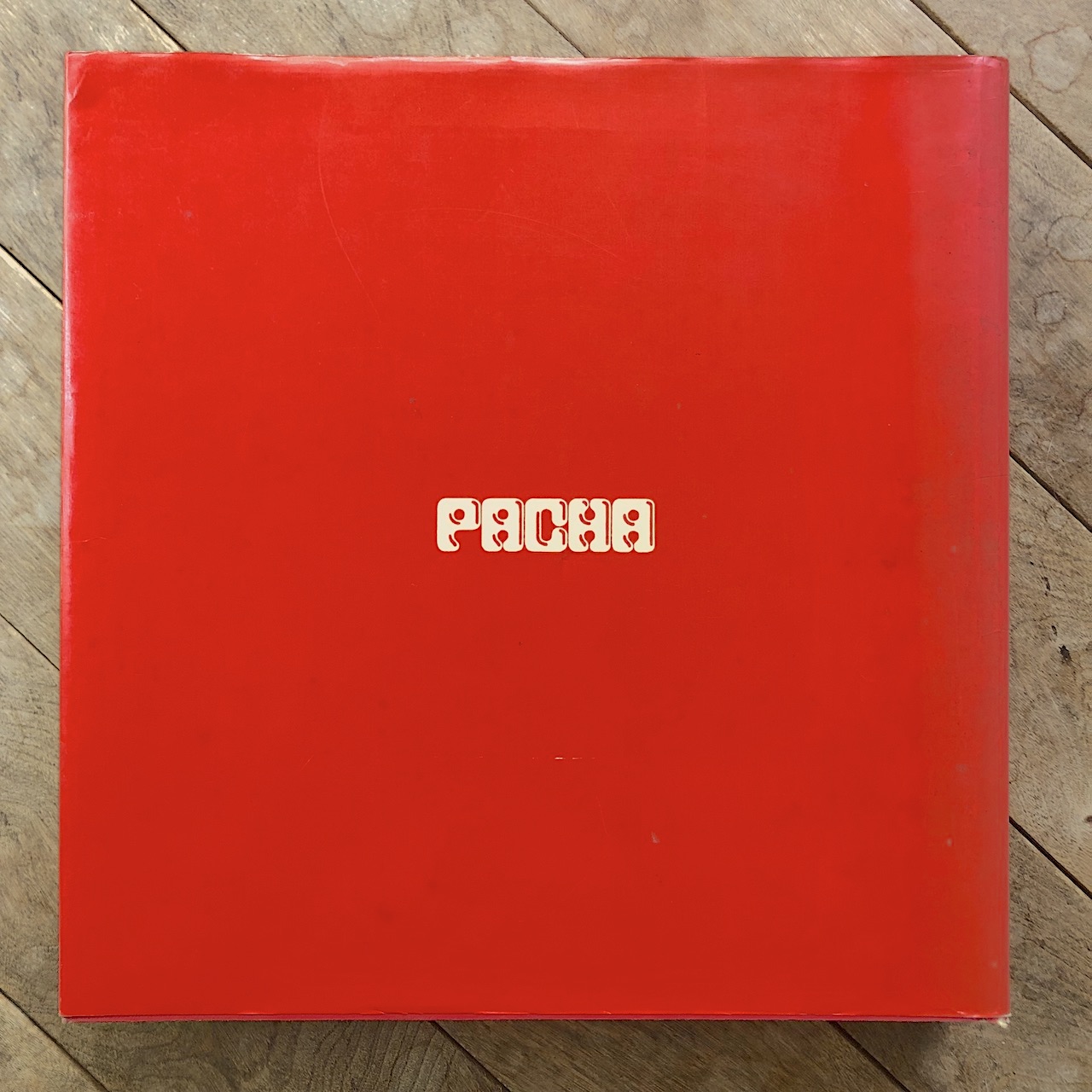 PACHA BOOK